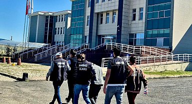 Kars'ta uyuşturucu taciri 3 kişi tutuklandı