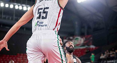 Karşıyakalı Kenan Sipahi, haftanın 5'ine seçildi