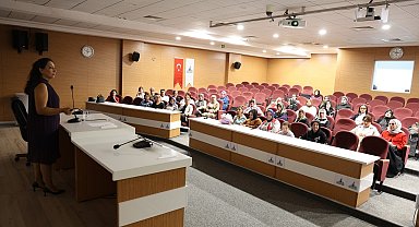 Kartepe'de meme kanserine farkındalık eğitimi