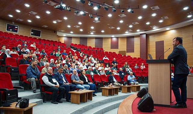 Kastamonu Üniversitesi'nde Türkiye'nin zengin bitki örtüsü konuşuldu