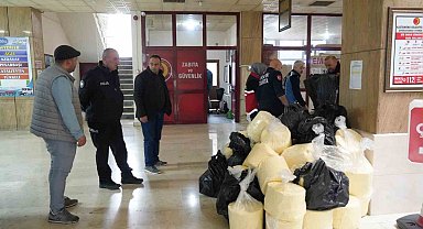 Kastamonu'da bandrolsüz bin150 kilogram tereyağı ile 750 kilogram burgulu peynir ele geçirildi