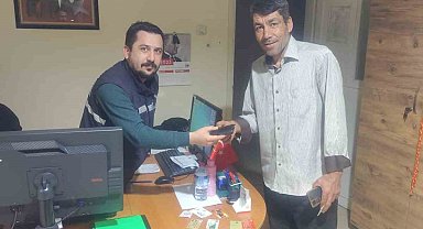 Kaybolan cüzdan sahibine teslim edildi