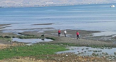 Kayıp üniversite öğrencisini arama çalışmalarına jandarma sualtı kadavra arama köpeği katıldı