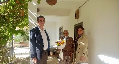 Kaymakam Topsakaloğlu yaşlıları yalnız bırakmadı