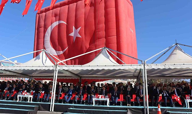 Kayseri'de dev sıcak hava balonlu 29 Ekim kutlaması