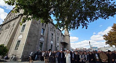 Kayseri'de Yahya Sinvar için gıyabi cenaze namazı kılındı