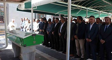 Kazada hayatını kaybeden öğretmen toprağa verildi