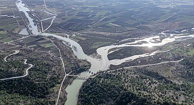 Kelkit Çayı'na 500 metre mesafede suya hasret olan çiftçi çözüm bekliyor