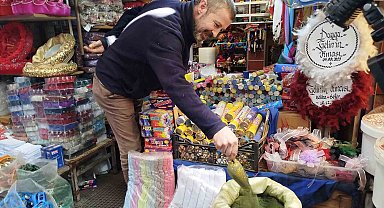 Kemeraltı esnafından teröristbaşının cenazesi için bir çuval kına