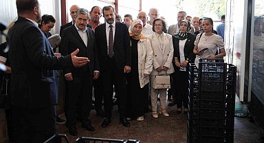 Kendi ürettikleri meyve kasasından 3 milyon lira tasarruf ettiler