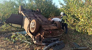 Kırıkhan'da meyve bahçesine uçan otomobilin sürücüsü yaralandı