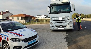 Kırklareli'de ağır tonajlı araçlar denetledi