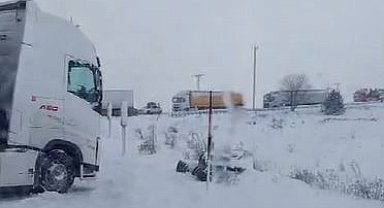 Kış erken geldi, tırlar yolda kaldı