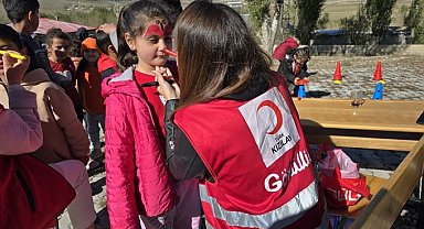 Kızılay'dan miniklere sürpriz