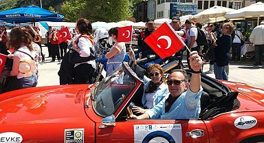 Klasik otomobiller 12'nci kez yola çıkıyor