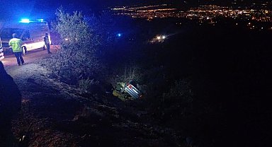 Kontrolden çıkan otomobil şarampole uçtu