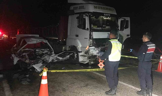 Konya'da tır ile otomobil çarpıştı: 1 ölü