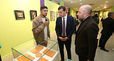 Küçükçekmece Belediyesi "Çizgi Dışı" sergisini sanatseverlerin beğenisine sundu