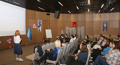 Küçükçekmece Belediyesi'nden personele 'meme kanseri' semineri