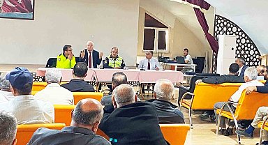 Kulu'da öğrenci taşımacılığı yapan sürücülerle toplantı