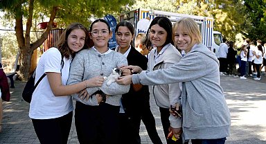 Kuşadası Belediyesi çocukları can dostlarla buluşturdu