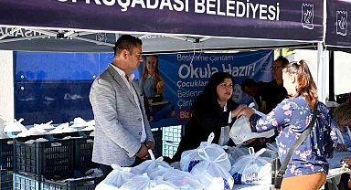 Kuşadası Belediyesi'nin beslenme çantası desteği başladı