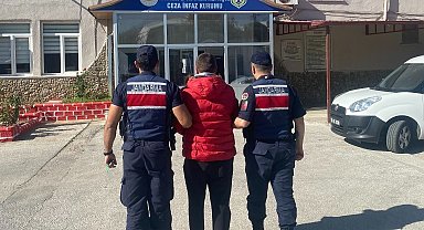 Kuşadası'nda 14 yıl hapis cezası ile aranan şahıs yakalandı