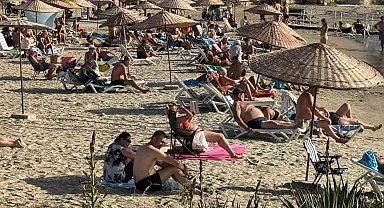 Kuşadası'nda Ekim'de deniz keyfi