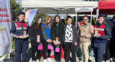 Kütahya OSB Kariyer Fuarında Jandarmadan tanıtım faaliyeti