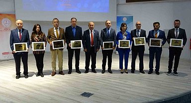 Kütahya'da 'Eğitim ve Gelişim Programı'nı başarıyla uygulayan okullara ödül