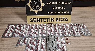 Kütahya'da uyuşturucu ticareti yaptığı iddiasıyla 3 zanlı tutuklandı