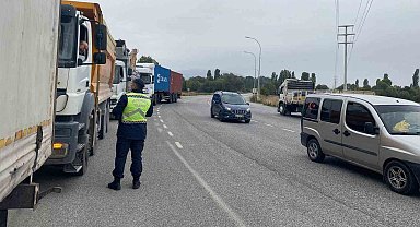 Kütahya'da yük ve yolcu taşımacılığı yapan araçlar ile sürücüler denetlendi