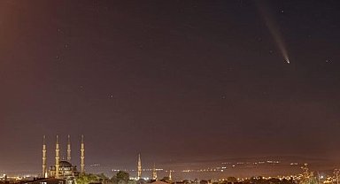 Kuyruklu yıldız Tsuchinshan-Atlas Edirne'de Selimiye Camii ile birlikte görüntülendi