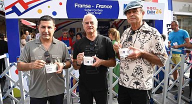 Lezzet, müzik, sanat ve eğlence Kuşadası sokaklarında buluştu