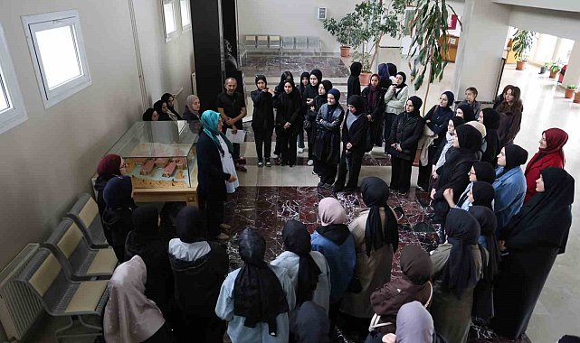 Lise öğrencileri Düzce Üniversitesi'ni gezdi
