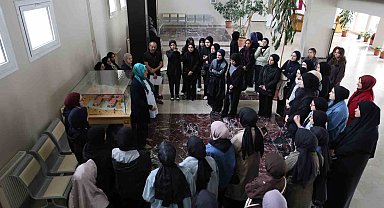 Lise öğrencileri Düzce Üniversitesi'ni gezdi