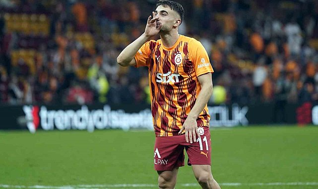 Maç sonu 3'lüsü Yunus Akgün'den