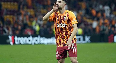 Maç sonu 3'lüsü Yunus Akgün'den