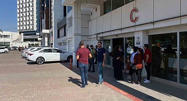 Malatya merkezli depremde Diyarbakır ve Batman'da vatandaşlar sokağa çıktı