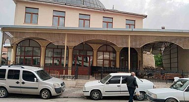 Malatya'da depremde hasar alan tarihi camiler ayağa kaldırılıyor