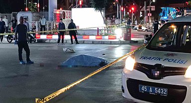 Manisa'da otomobilin çarptığı motosiklet sürücüsü hayatını kaybetti