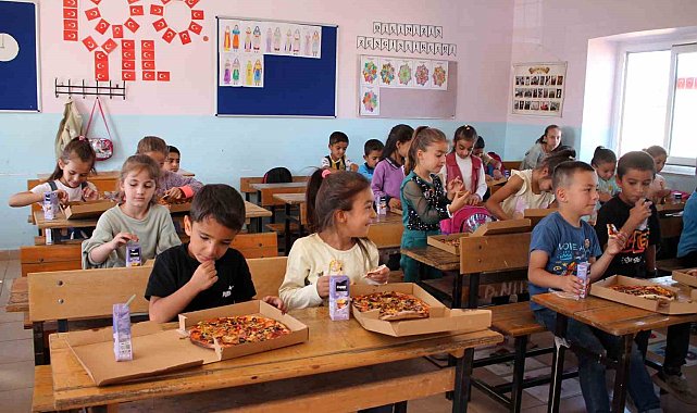 Mardin'de 65 öğrenci ilk defa pizza tattı