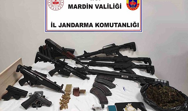 Mardin'de cephanelik ve uyuşturucu ele geçirildi