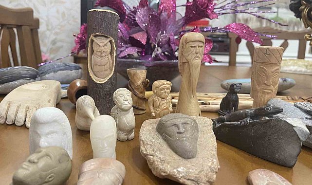 Meyve bıçağıyla başladı, evinin balkonunu sanat atölyesine dönüştürdü