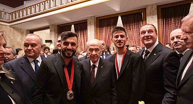 MHP Lideri Bahçeli, Başkan Metin Şahin'i kabul etti