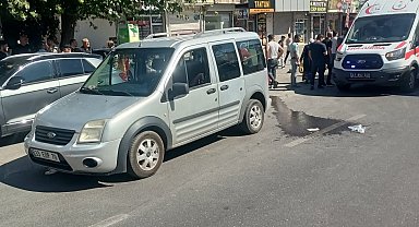 Midyat'ta kamyonetin çarptığı yaya yaralandı