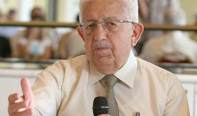 Milli Görüş Hareketi'nin liderlerinden Recai Kutan hayatını kaybetti