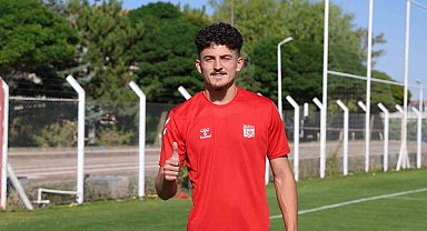 Milli takım çağırıldı, kendi takımında forma bulamıyor