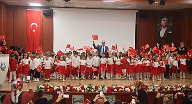 Minik öğrencilerden Cumhuriyet'in 101. yılına özel gösteri