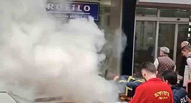 Mobilya mağazasında çıkan yangın korkuttu